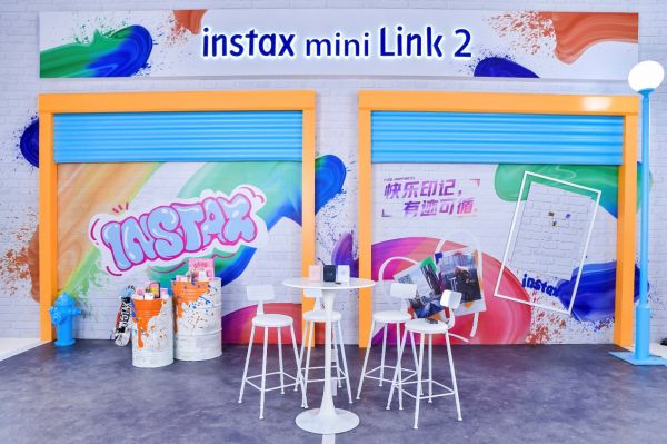 隔空创作乐趣升级，富士instax mini Link 2全新发布